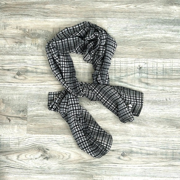 Calvin Klein Sheer Black/White Accessory Scarf - Picture 1 of 9